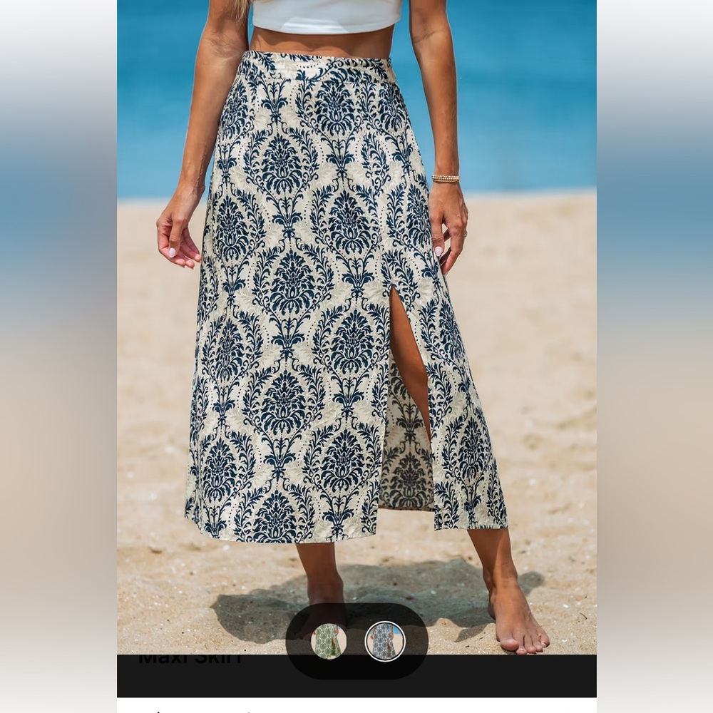 #53 Medium Cupshe Elegant Blue and Cream Maxi Skirt